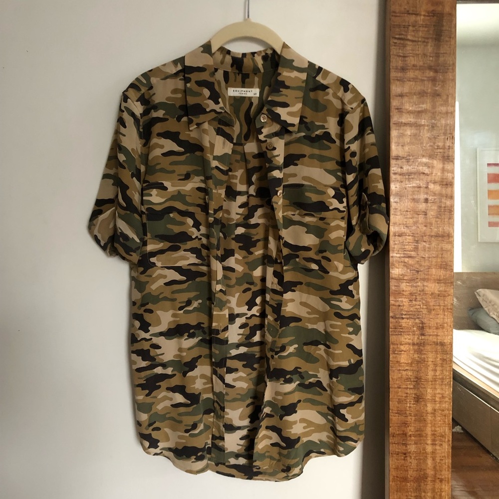 EQUIPMENT camo button down